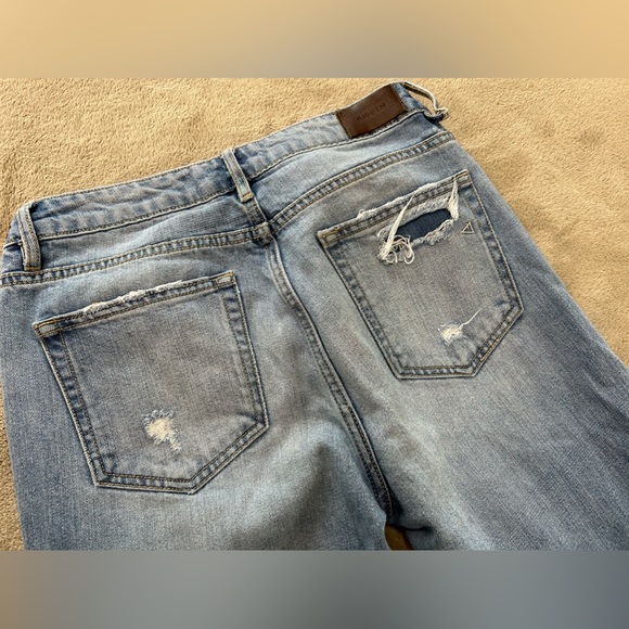 Hidden Tracey High Rise Distressed Jeans - Picture 6 of 10